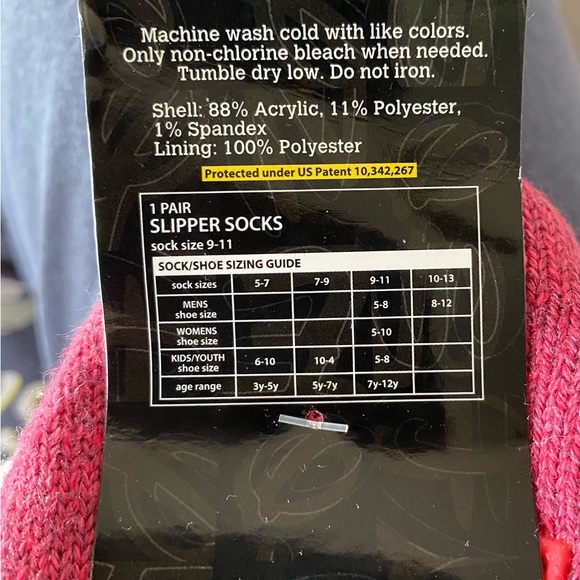 Chip n Dale slippers new - Picture 2 of 5